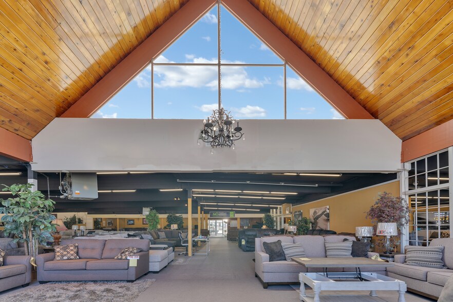 More Photos Of 6416 E Sprague Ave, Spokane Valley Freestanding For Sale