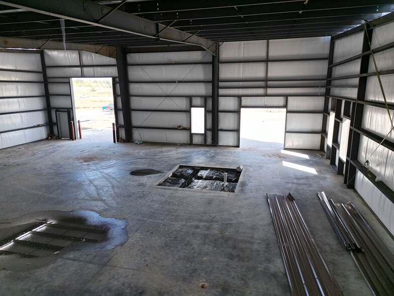 More Photos Of 4711 E Richey Rd, Humble Warehouse For Sale