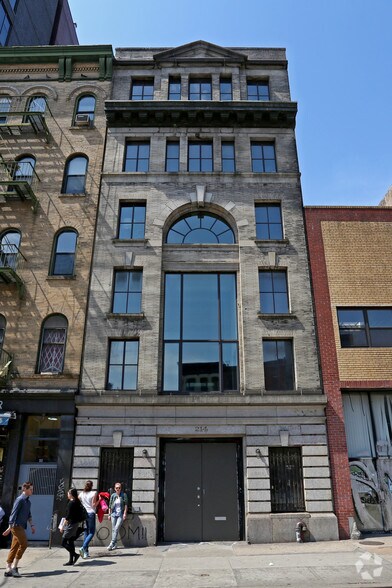 More Photos Of 214 Lafayette St, New York Office Residential For Sale