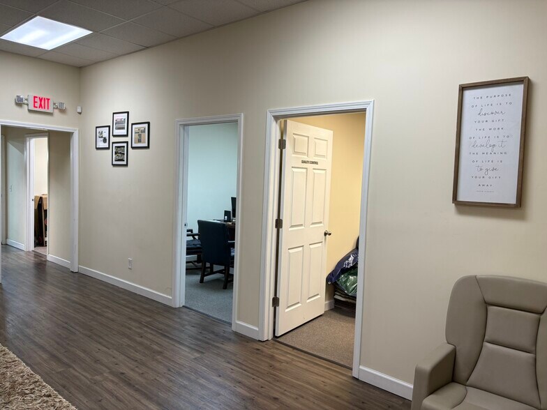 More Photos Of 2760 US Hwy 80, Bloomingdale Freestanding For Sale