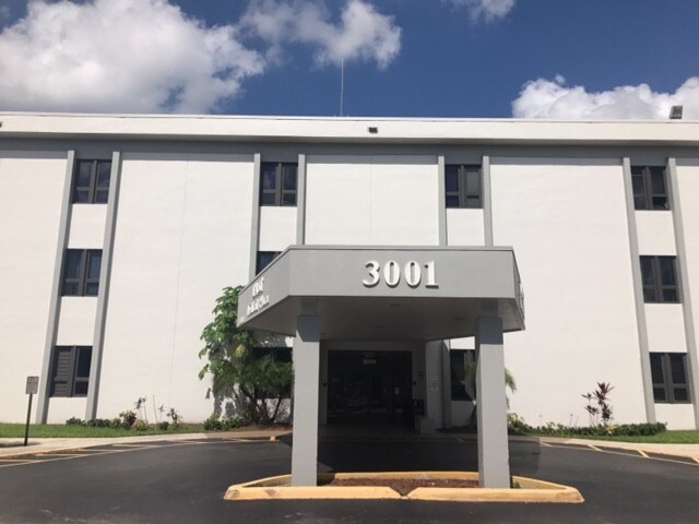 More Photos Of 3001 NW 49th Ave, Lauderdale Lakes Medical For Lease