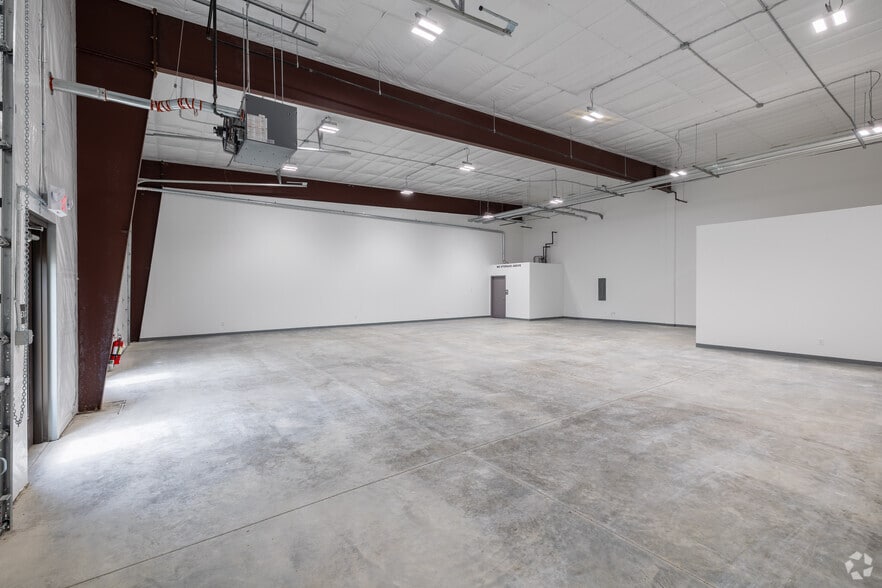 More Photos Of 30 Wood Rd, Round Lake Unknown For Lease