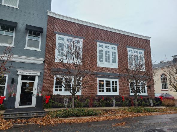 More Photos Of 5 Shore Ln, Bay Shore Apartments For Lease