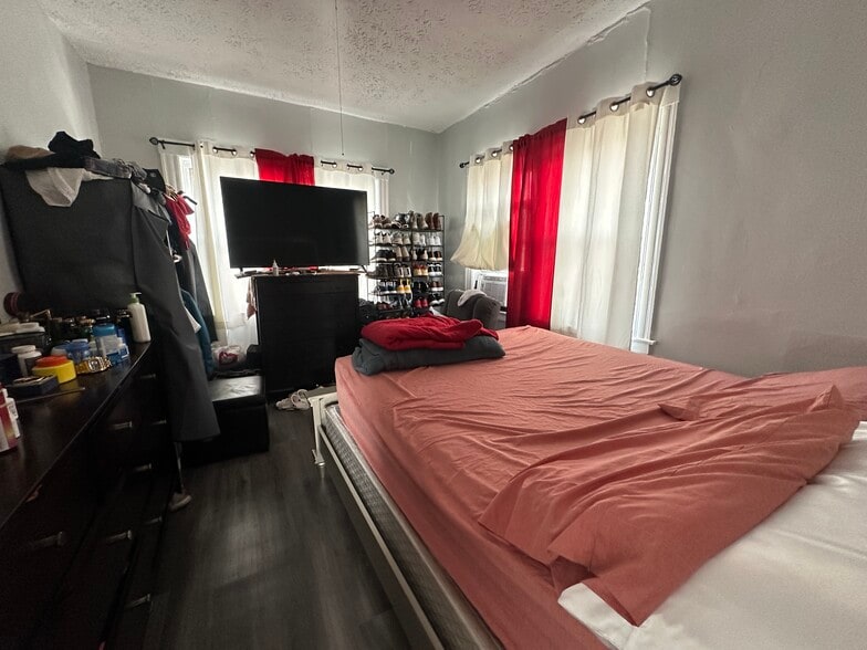 More Photos Of 75 Clark St, New Britain Apartments For Sale