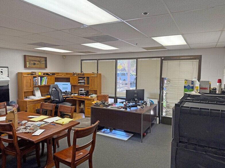 More Photos Of 6489 Calle Real, Goleta Research And Development For Lease