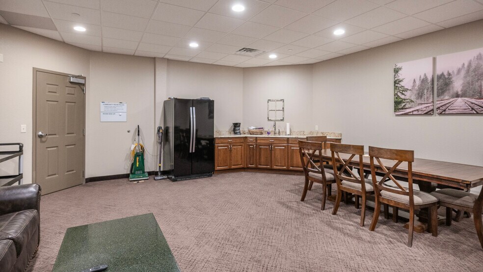 More Photos Of 100 W Broadway Ave, Bismarck Medical For Sale