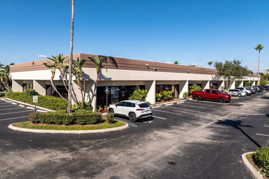 Primary Photo Of 5400 S University Dr, Davie Unknown For Lease