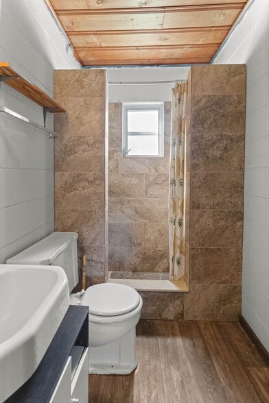 More Photos Of 6808 Lake Griffin Rd, Lady Lake Hotel For Sale