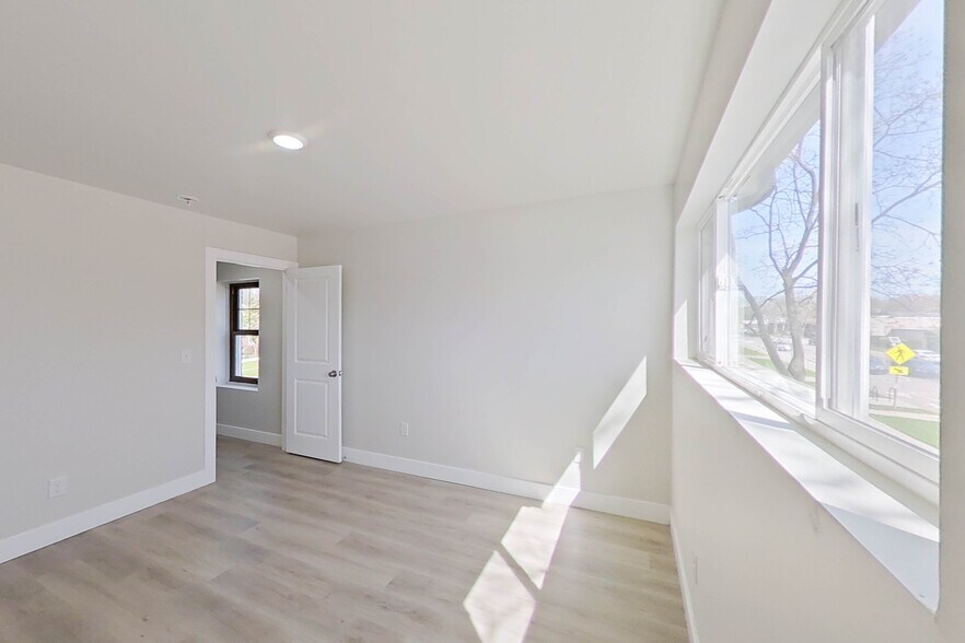 More Photos Of 695 Livernois St, Ferndale Apartments For Sale