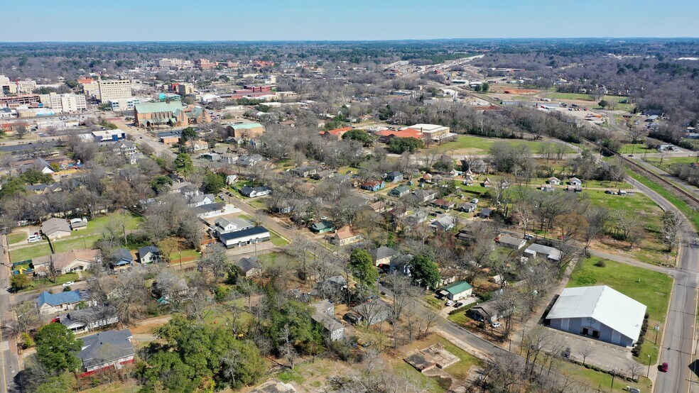 More Photos Of 443 S Main St, Longview Apartments For Sale