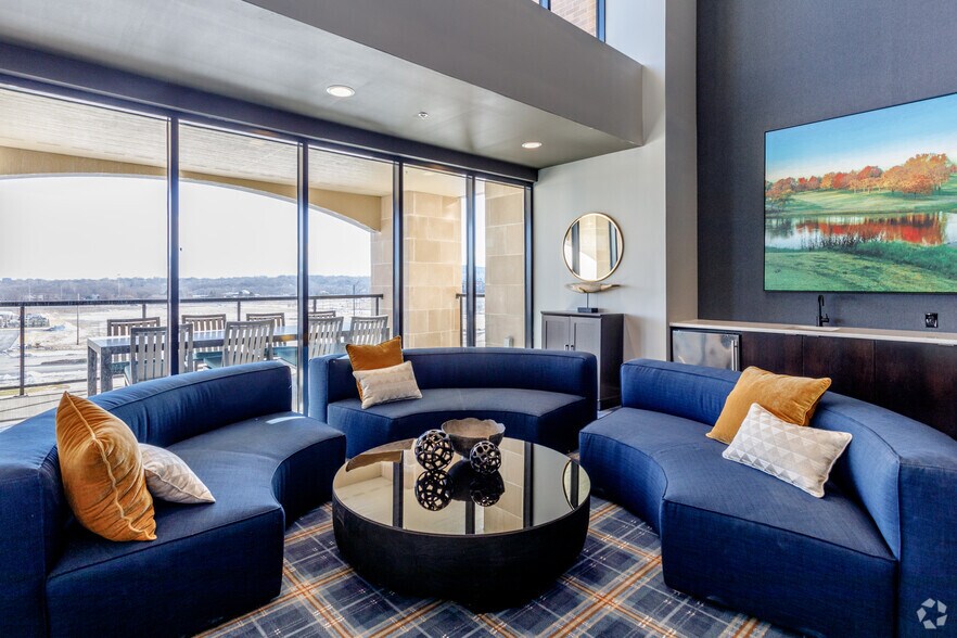 More Photos Of 10401 College Blvd, Overland Park Apartments For Lease