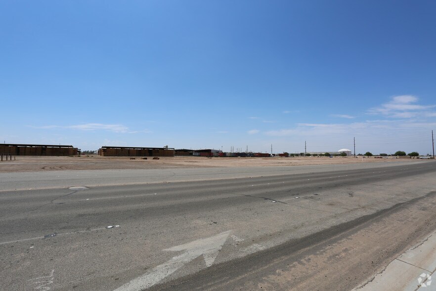More Photos Of 1571 S Dogwood Rd, El Centro Land For Sale