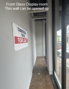 More Photos Of 1215 Dragon St, Dallas Showroom For Lease
