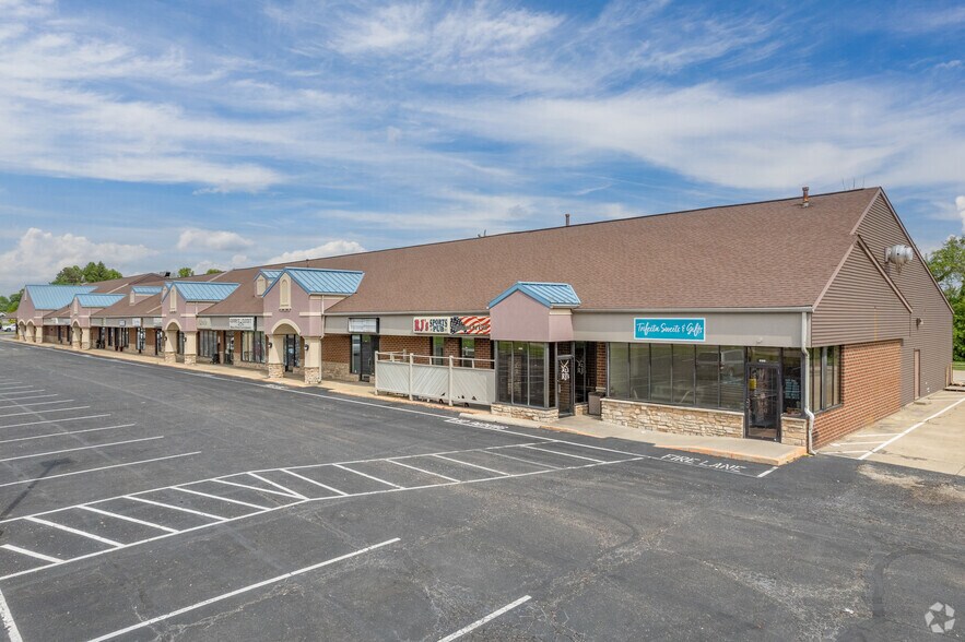 More Photos Of 4195 Massillon Rd, Uniontown Storefront For Lease