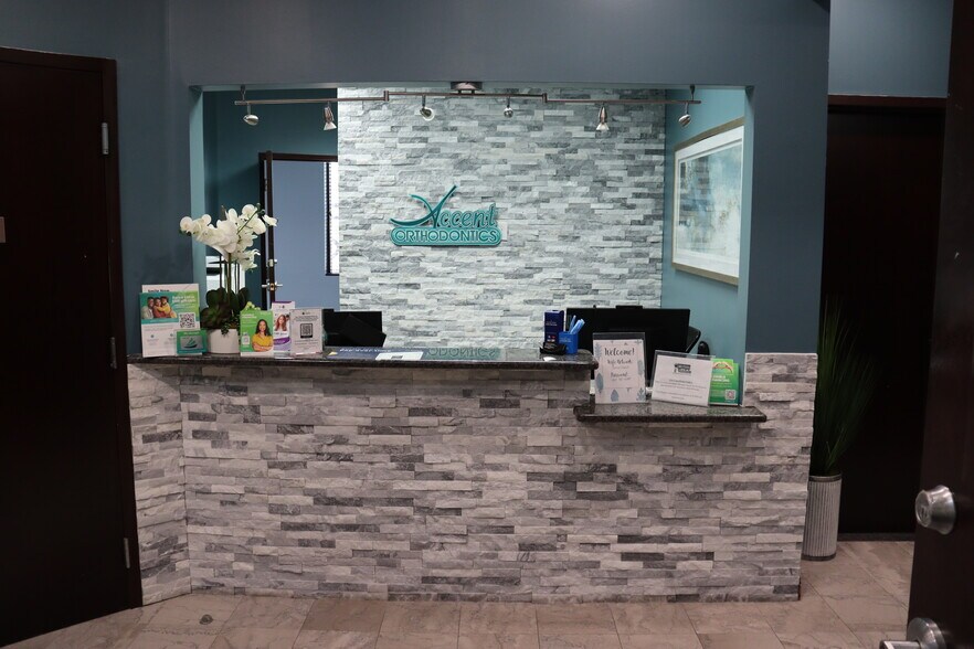 More Photos Of 1507 S Hiawassee Rd, Orlando Medical For Lease