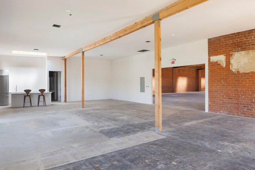 More Photos Of 450 N Market St, Inglewood Warehouse For Lease