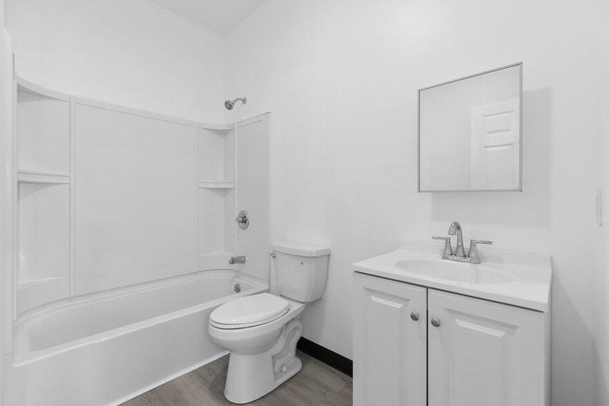 More Photos Of 648-658 Park St, Hartford Apartments For Sale