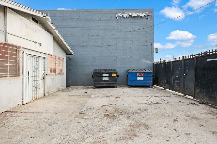 More Photos Of 6216 Crenshaw Blvd, Los Angeles Office For Sale