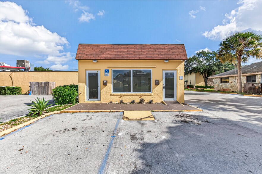 More Photos Of 1180 NW 41st Ter, Lauderhill Office For Lease