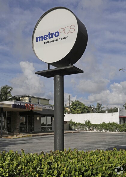 More Photos Of 1100 W Broward Blvd, Fort Lauderdale Freestanding For Lease