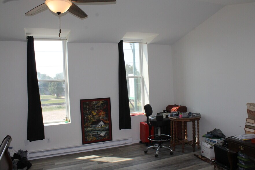 More Photos Of 154 E Railroad, Leland General Retail For Sale