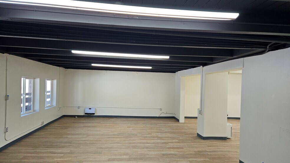 More Photos Of 21719 Donner Pass Rd, Soda Springs Storefront Retail Residential For Lease