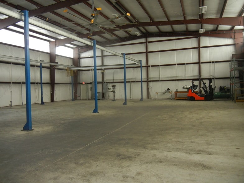 More Photos Of 501 Hickerson St, Conroe Unknown For Lease