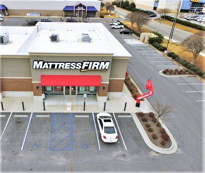 More Photos Of 1920 Eastern Blvd, Montgomery Storefront For Lease