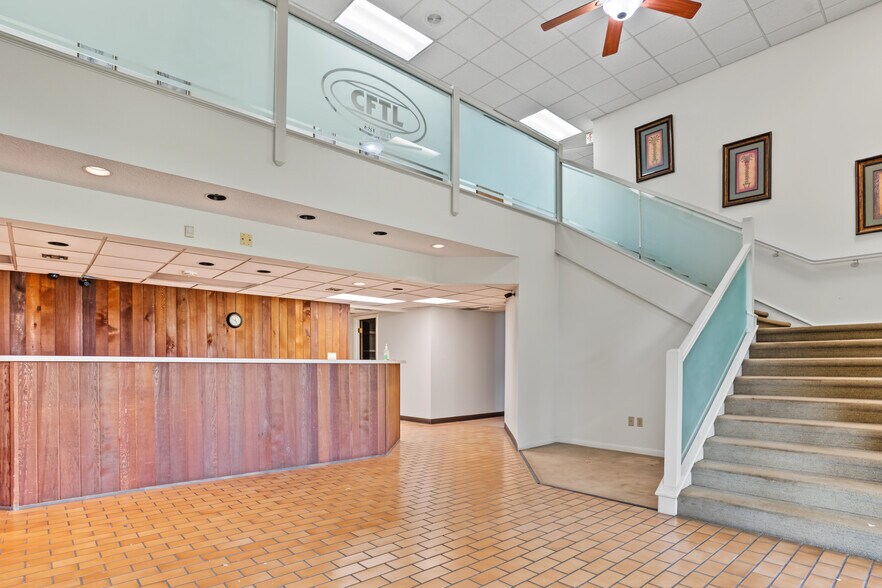 More Photos Of 12625 40th St N, Clearwater Warehouse For Sale