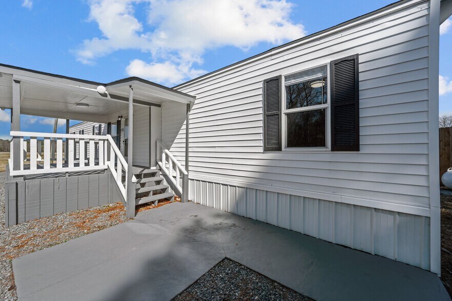 More Photos Of 9572 Hwy 41 W, Pink Hill Land For Sale