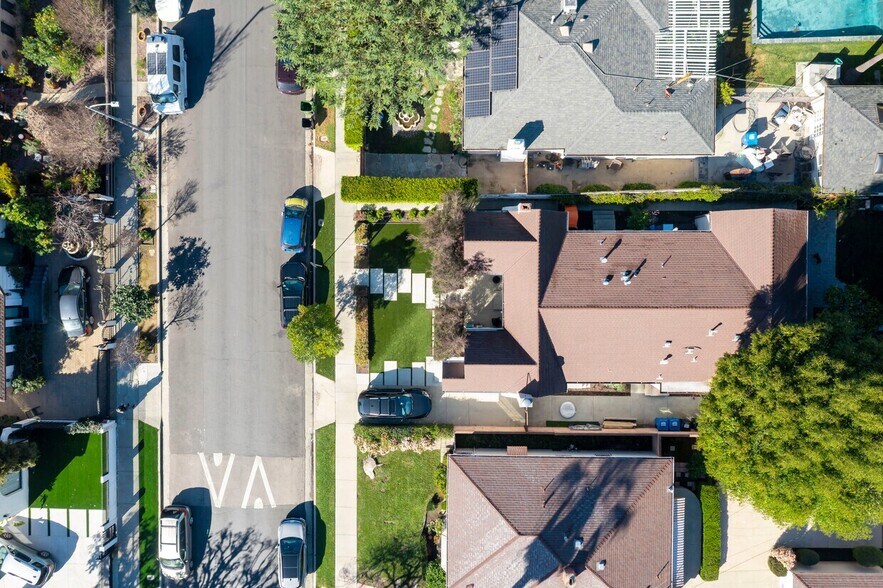 More Photos Of 6733 Colgate Ave, Los Angeles Apartments For Sale