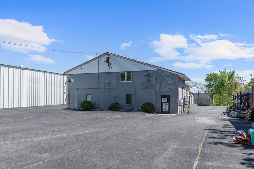 Primary Photo Of 1100 Batavia Farm Rd, Rosedale Warehouse For Sale