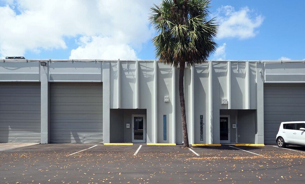 More Photos Of 3700-3798 NW 16th St, Lauderhill Unknown For Lease