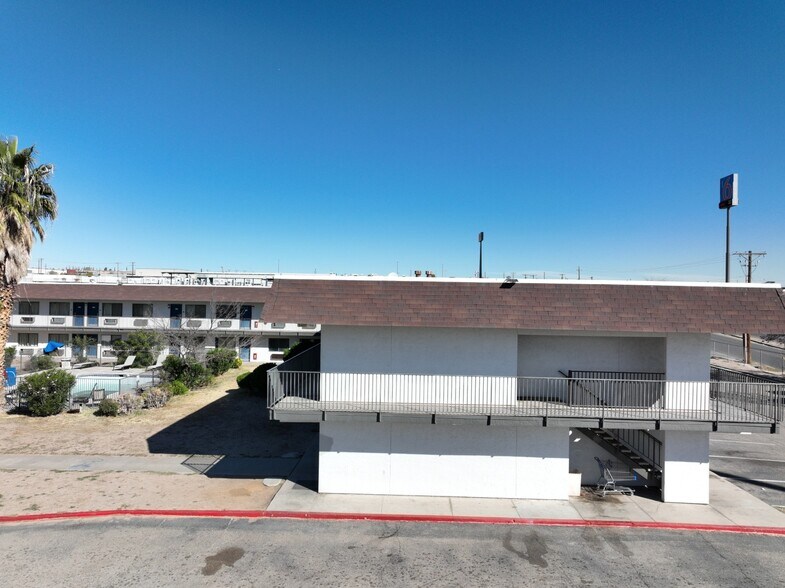 More Photos Of 11049 W Gateway Blvd, El Paso Hotel For Sale