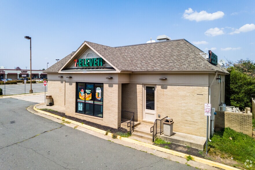 More Photos Of 10294-10404 Portsmouth Rd, Manassas Unknown For Lease