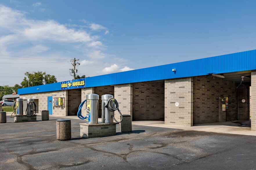 More Photos Of 410 Sherman St, Belleville Carwash For Sale