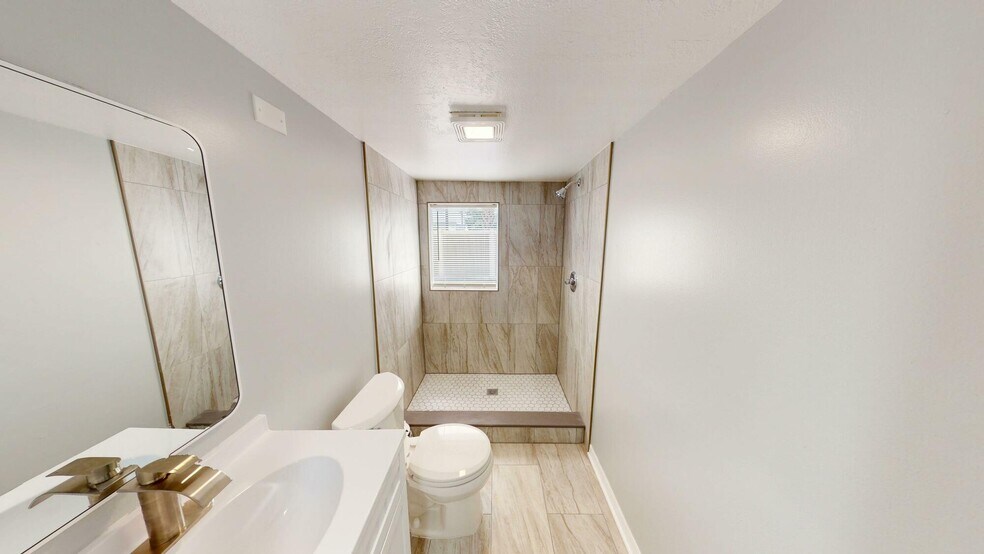 More Photos Of 1517 Hillcrest St, Orlando Office For Lease