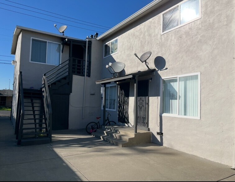 More Photos Of 419 B St, Richmond Apartments For Sale