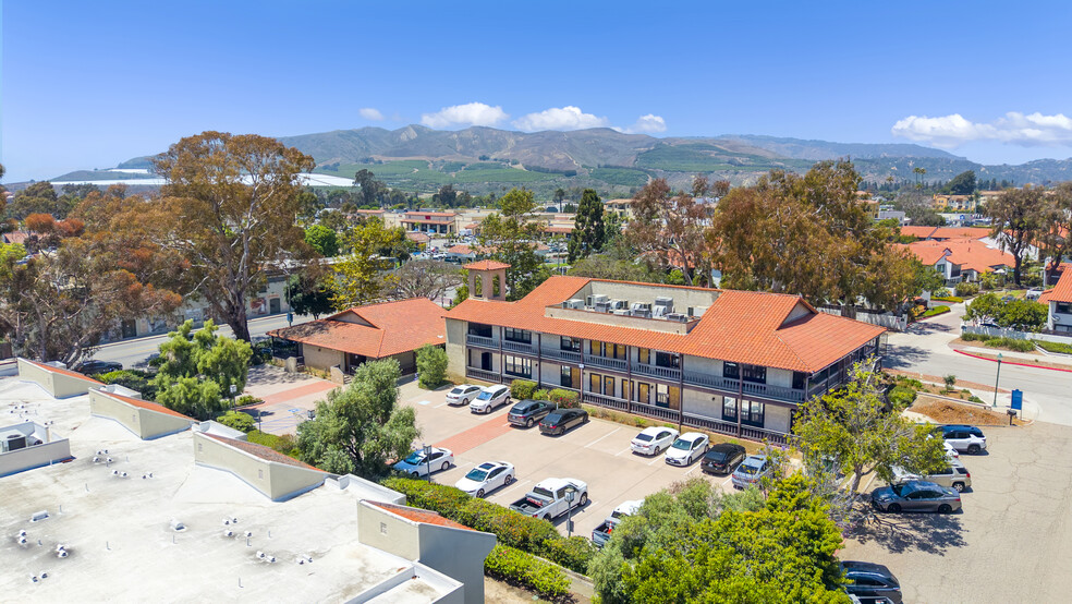 More Photos Of 24 E Main St, Ventura Office For Sale