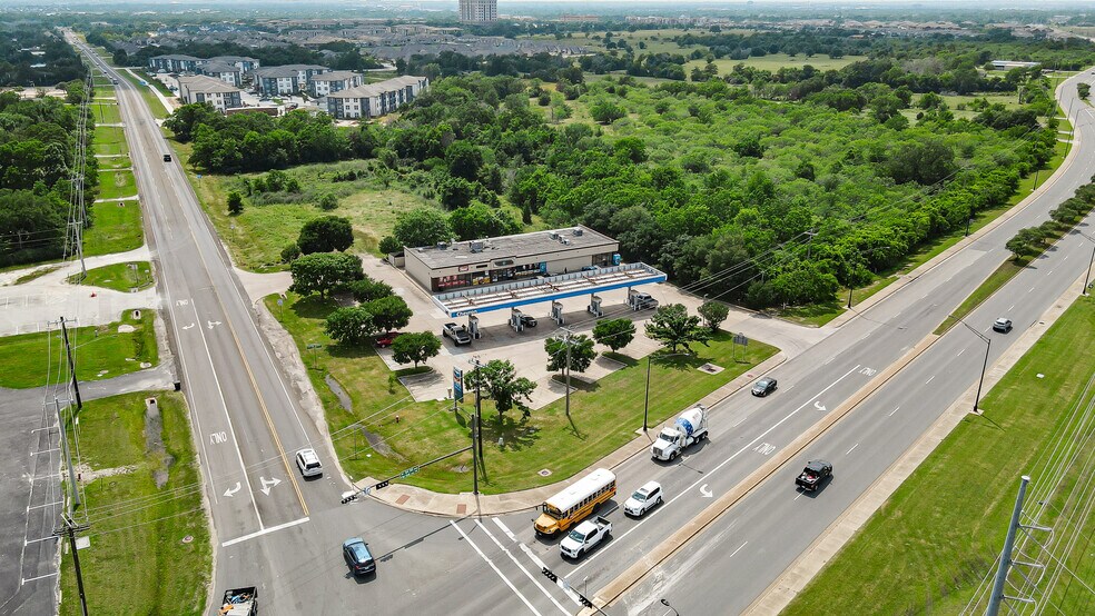 More Photos Of 2000 Fm 158 Rd, College Station Service Station For Lease