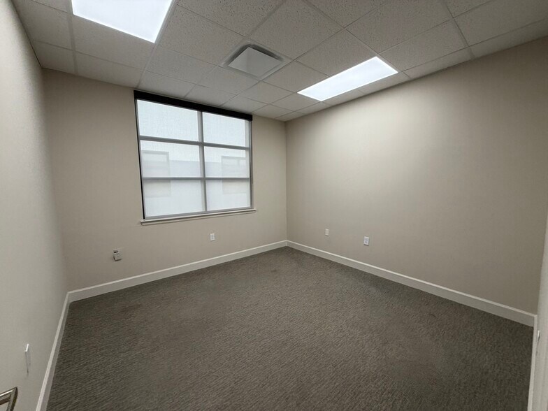 More Photos Of 8118 Fry Rd, Cypress Office For Lease