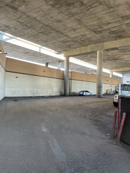 More Photos Of 1816 Oak St, Los Angeles Land For Lease