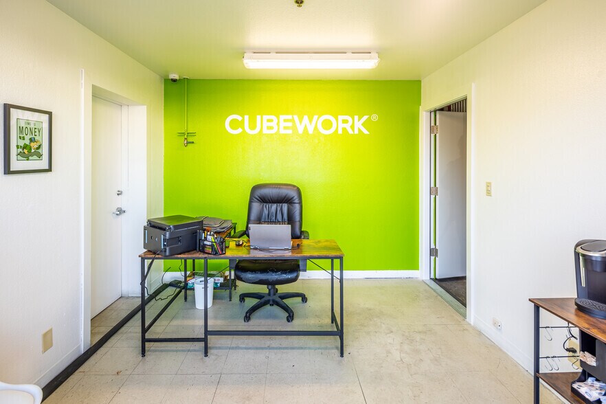 More Photos Of 6035 NE 92nd Dr, Portland Warehouse For Lease