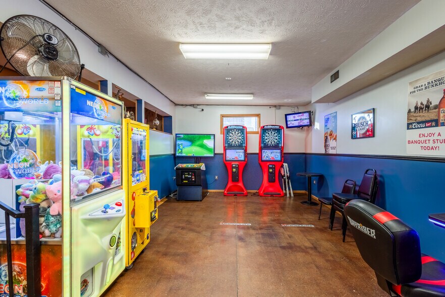 More Photos Of 1600 State St, Blair Restaurant For Sale