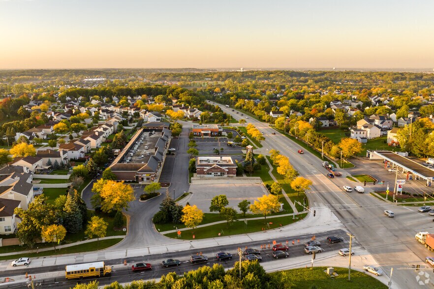 More Photos Of 1 S Sutton Rd, Streamwood Freestanding For Sale