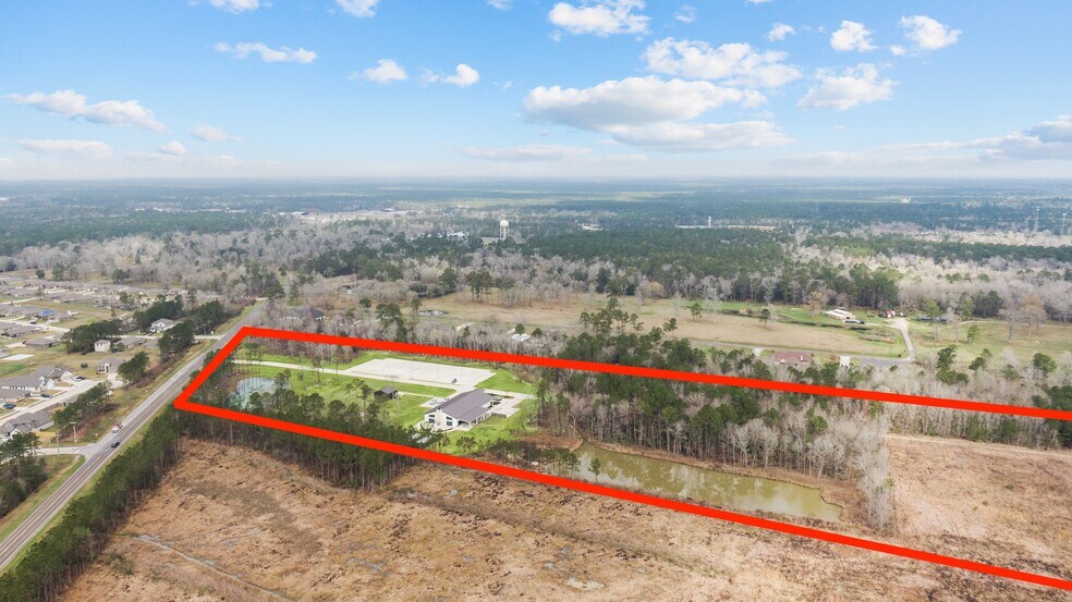 More Photos Of 6644 TX-61, Anahuac Theater Concert Hall For Sale