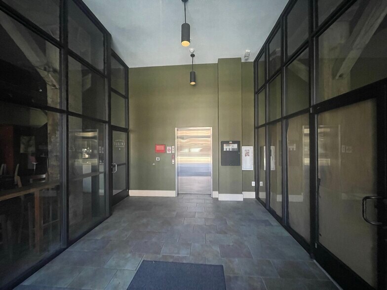 More Photos Of 1001 Jefferson St, Lynchburg Apartments For Lease