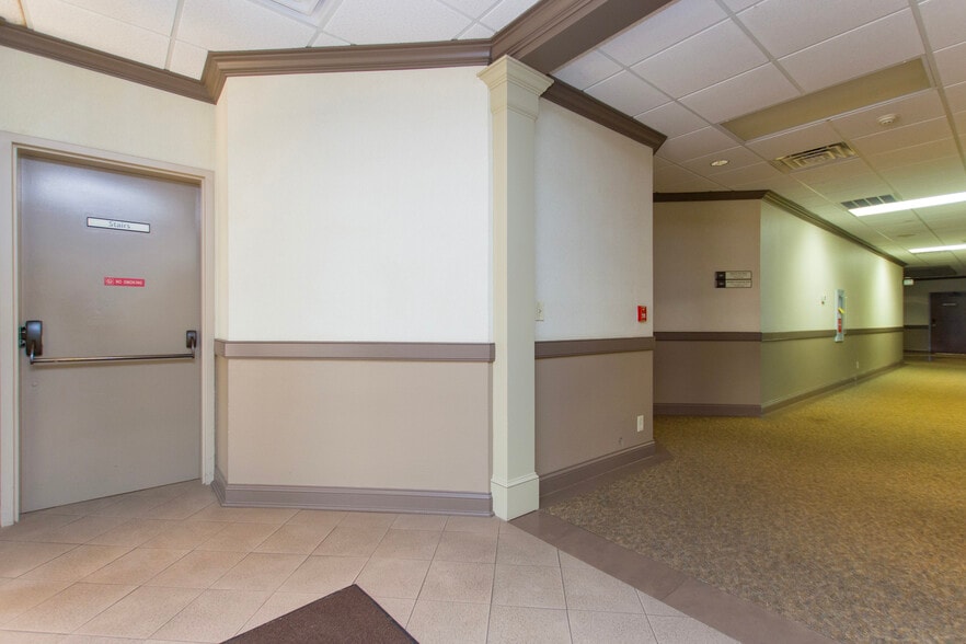 More Photos Of 333 Whitesport Dr, Huntsville Medical For Lease