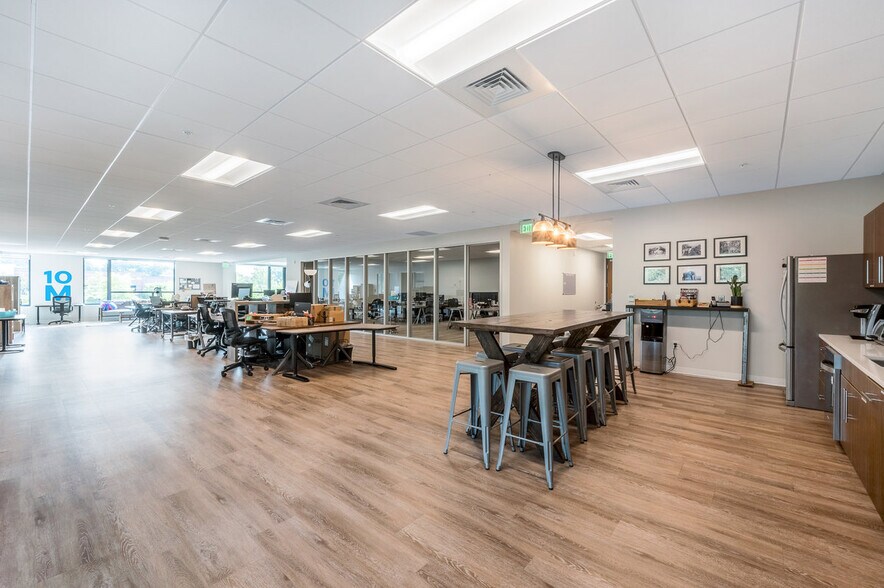 More Photos Of 1501 Belle Isle Ave, Mount Pleasant Office For Lease