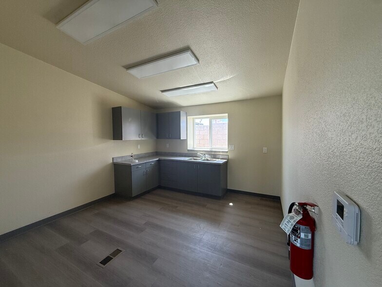 More Photos Of 1735 Athol Ave, Henderson Land For Lease